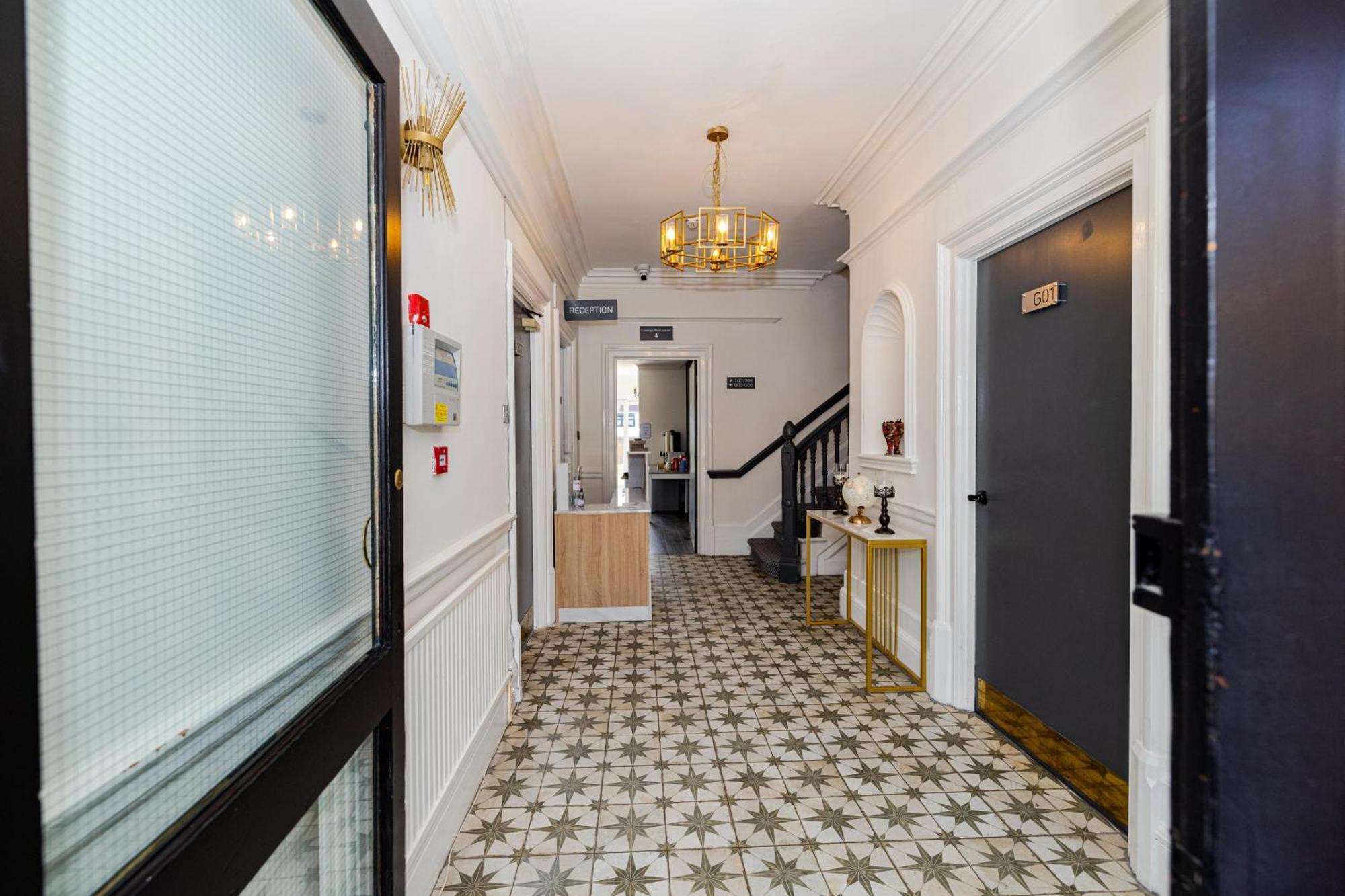 Woodford Hotel Λονδίνο Εξωτερικό φωτογραφία